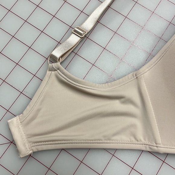 RENE ROFE NWT Beige 3 Hook Comfort Molded Padded Cup Wire Free Bra SZ 36D - Picture 9 of 10